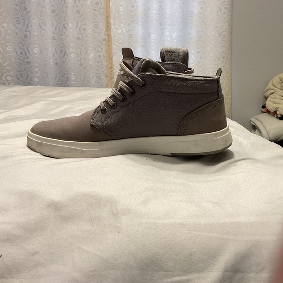 Casual Sneakers - Picture 1 of 3